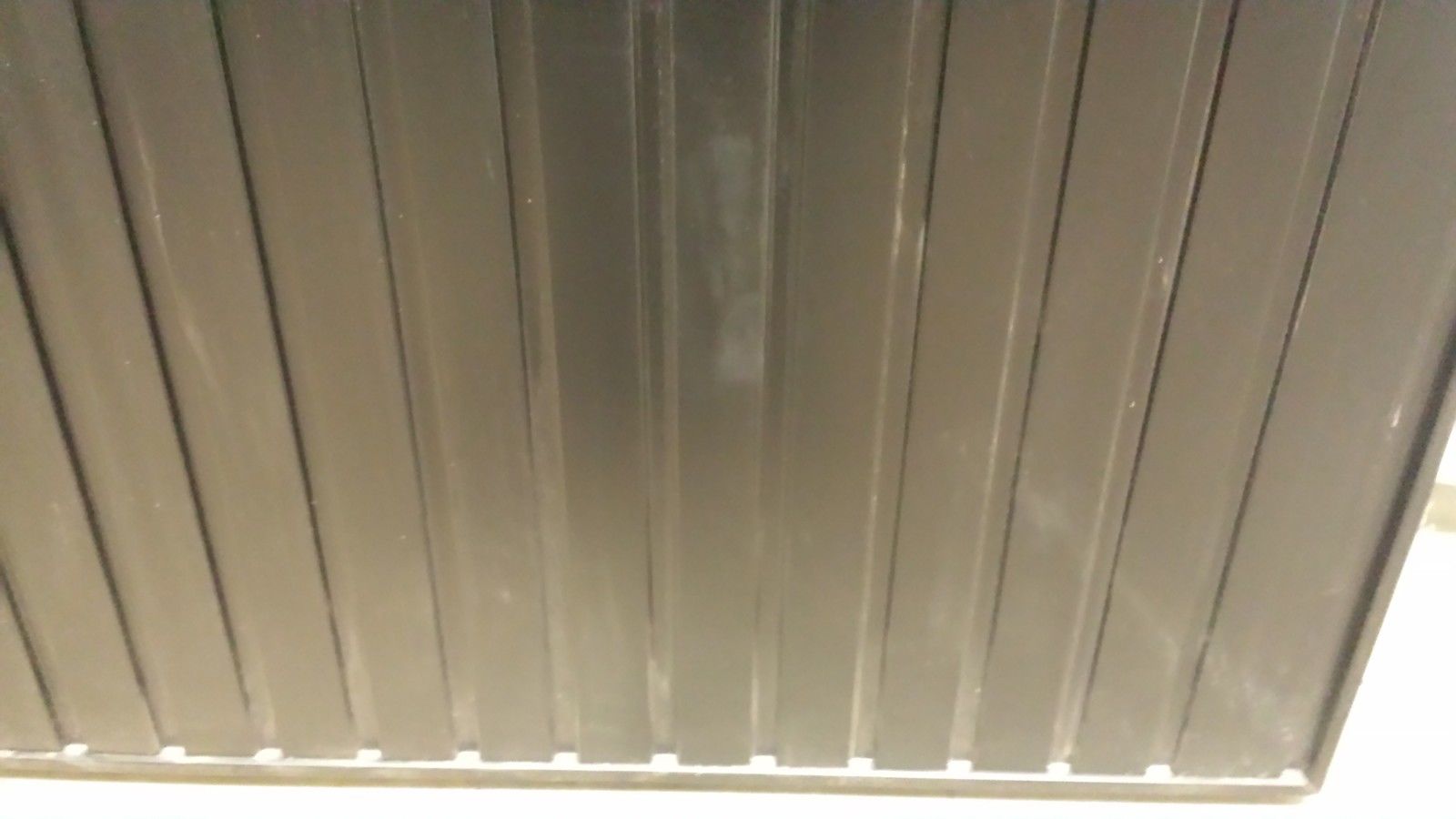 Garador Carlton Vertically Ribbed in a Fully Finished Black