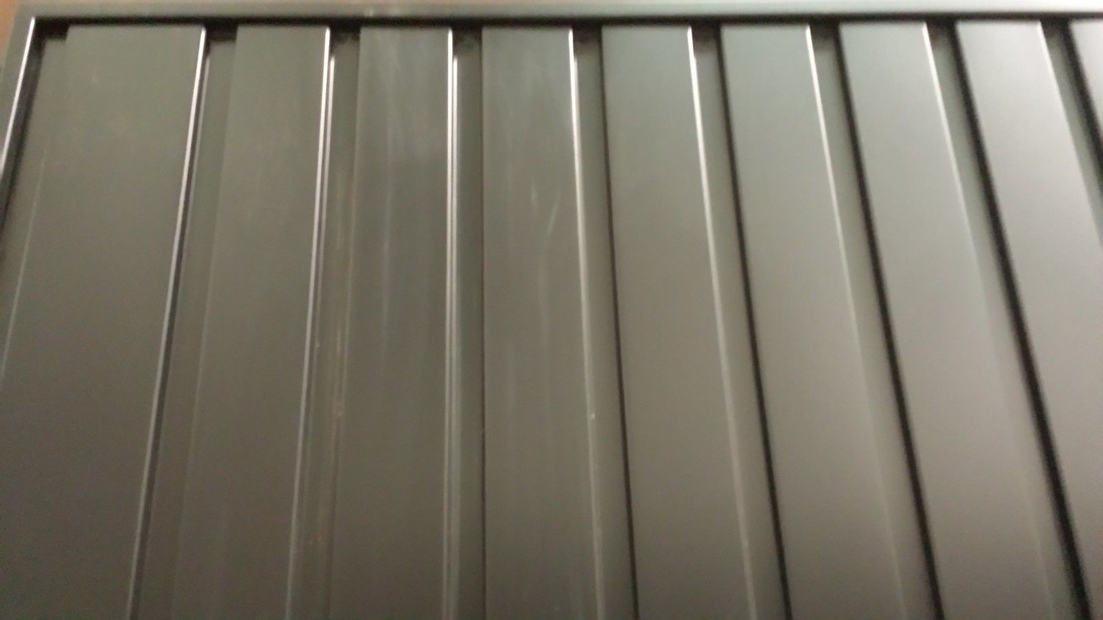 Garador Carlton Vertically Ribbed in a Fully Finished Black