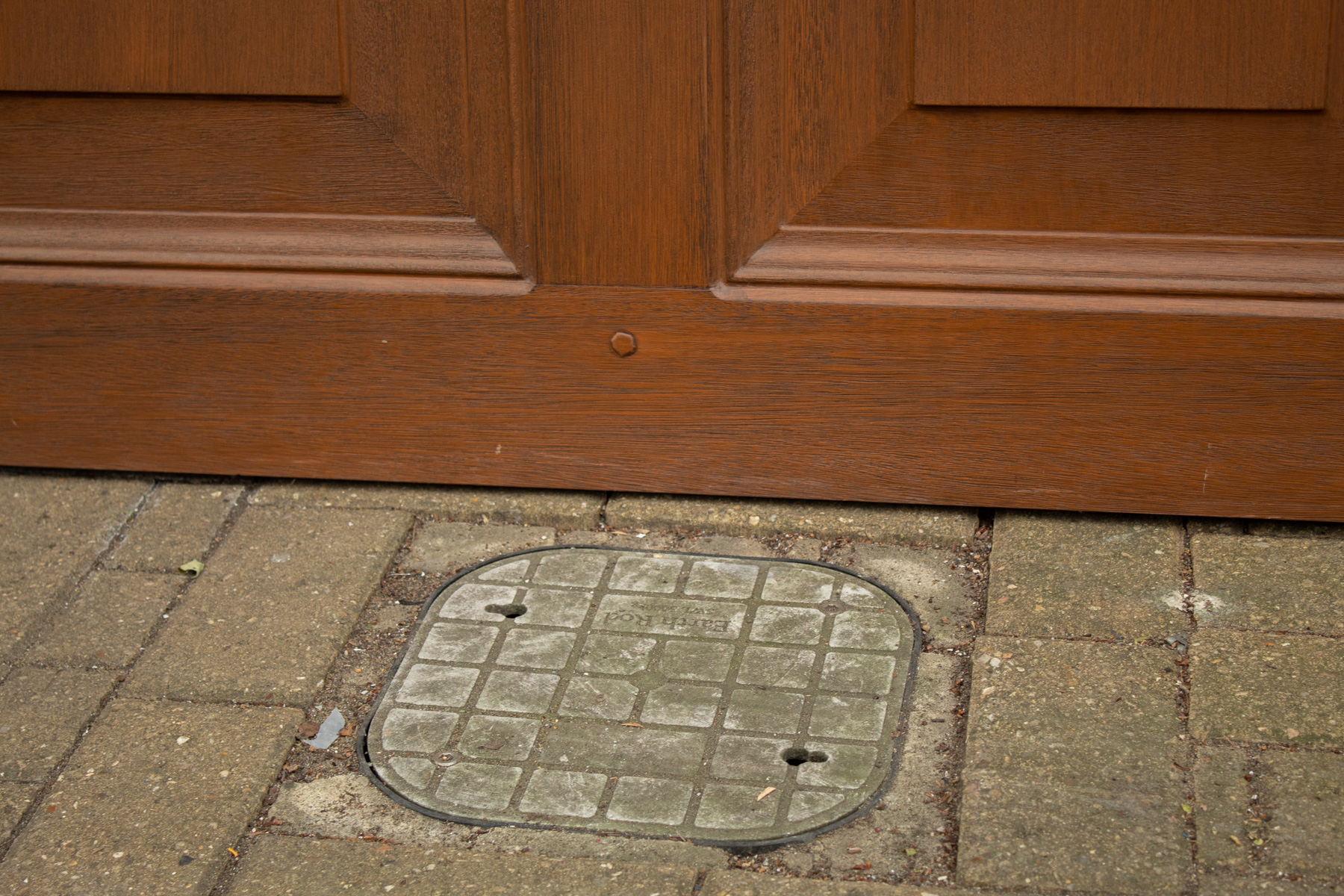 Wessex Compton Panelled in Golden Brown