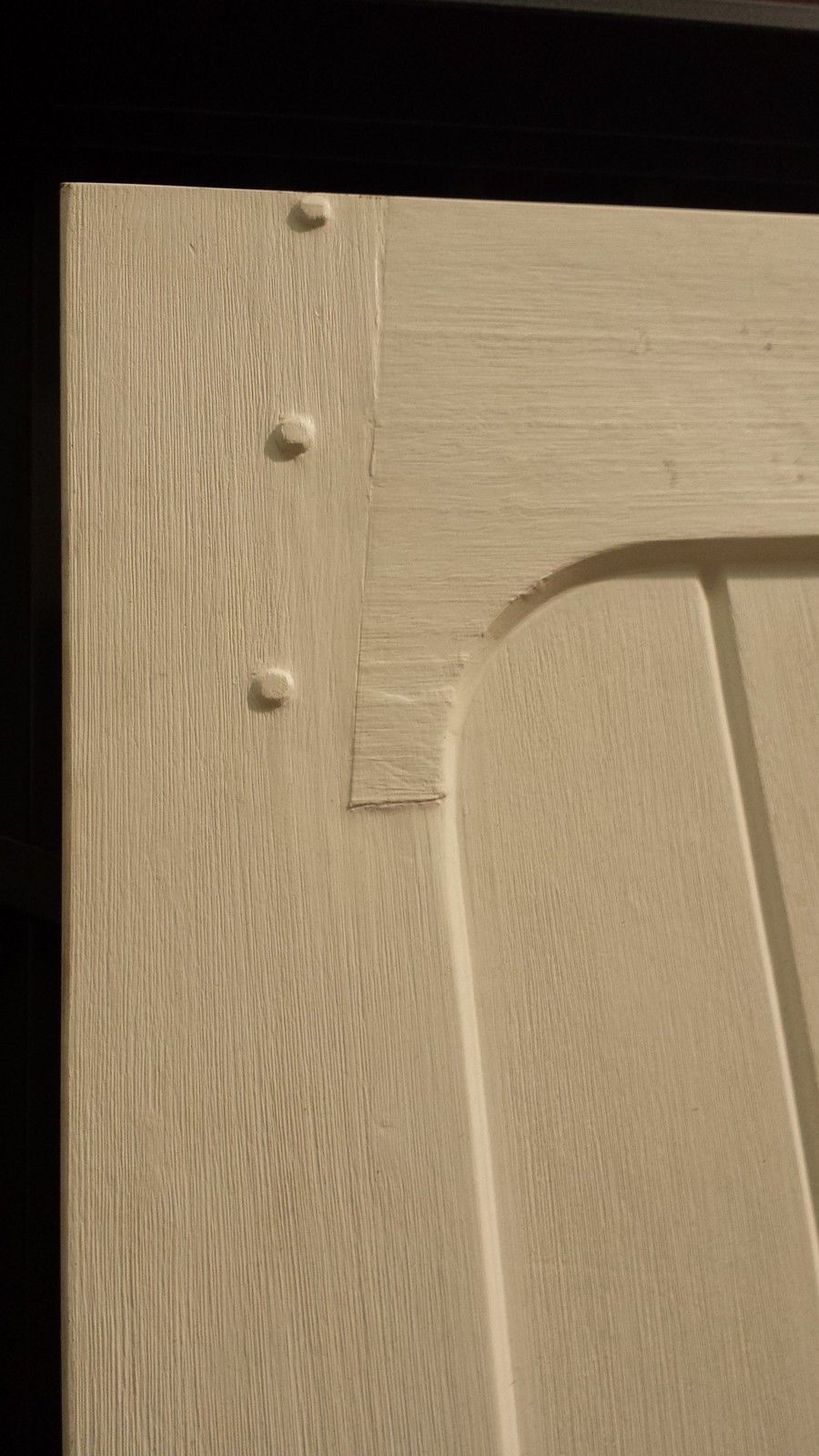 Wessex 3 Crown Avonbrook Vertically Ribbed in White Woodgrain