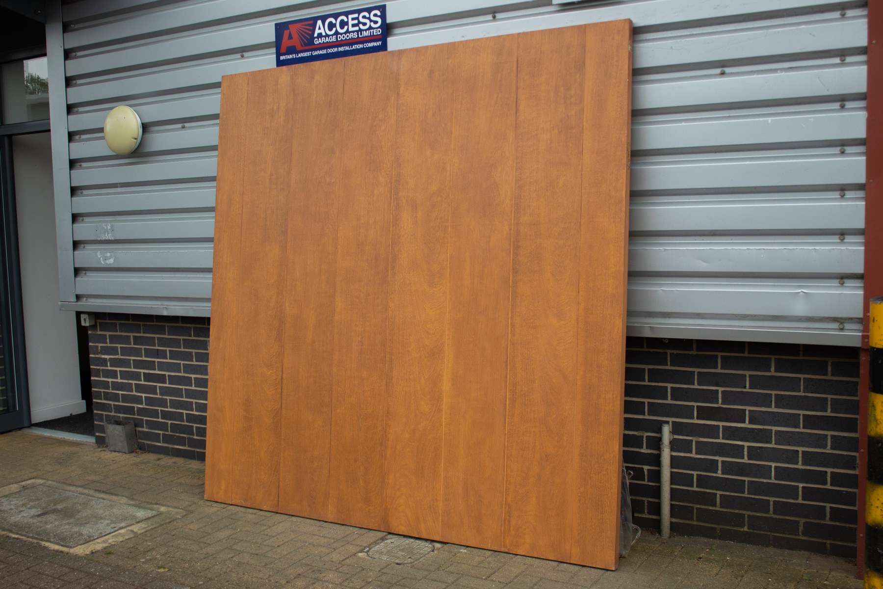 Meridian Neptune Wide Vertical Rib in Burma Teak