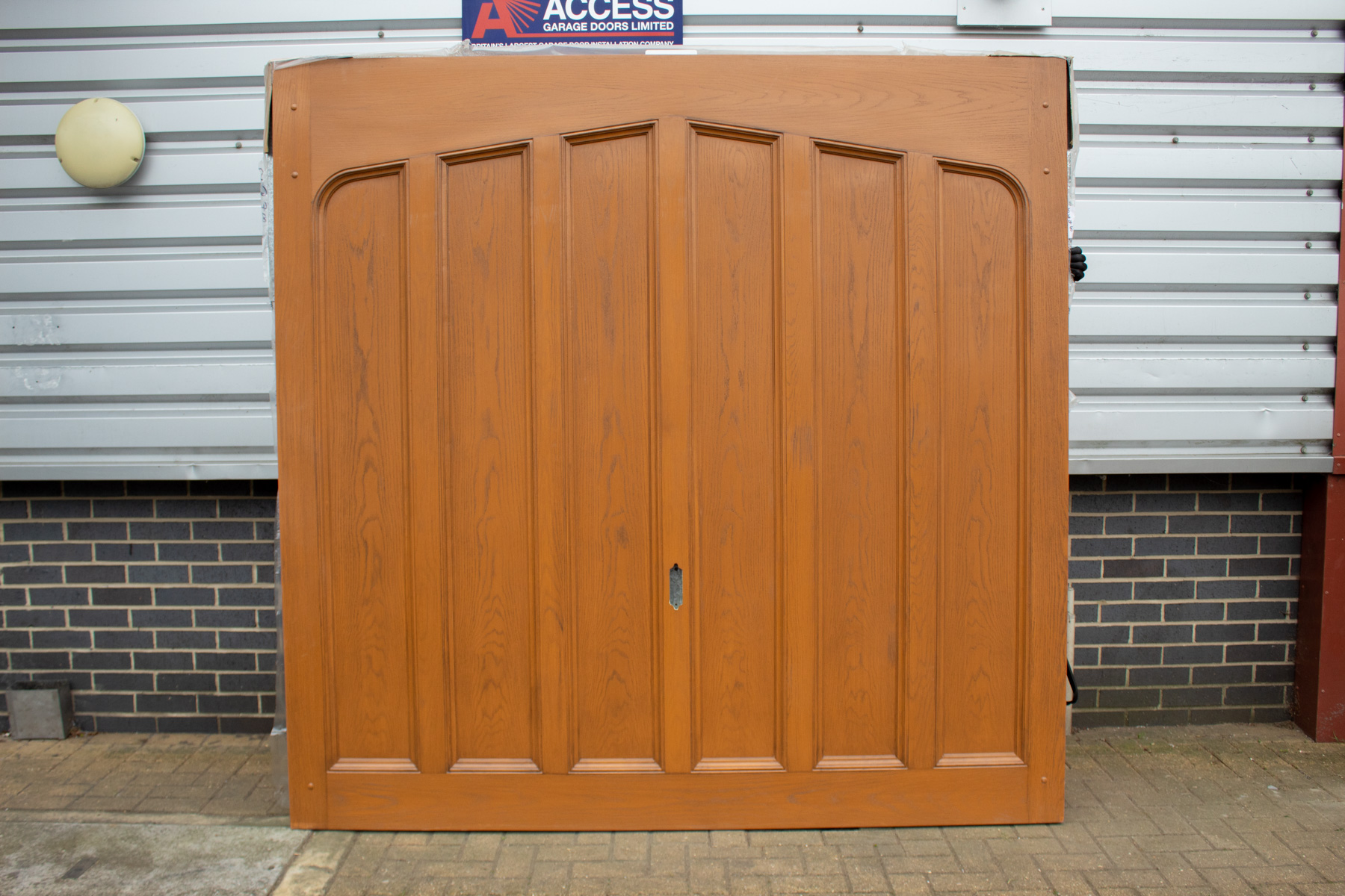 Cardale Hambledon Tudor in Honey Beech