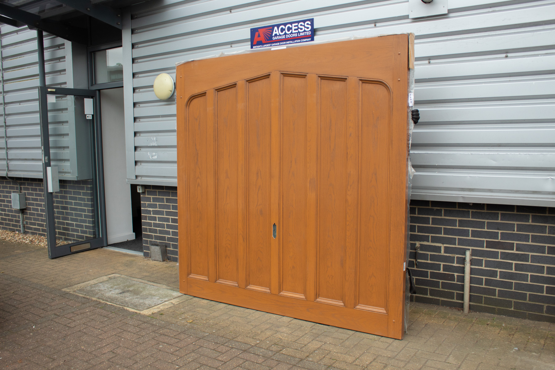 Cardale Hambledon Tudor in Honey Beech