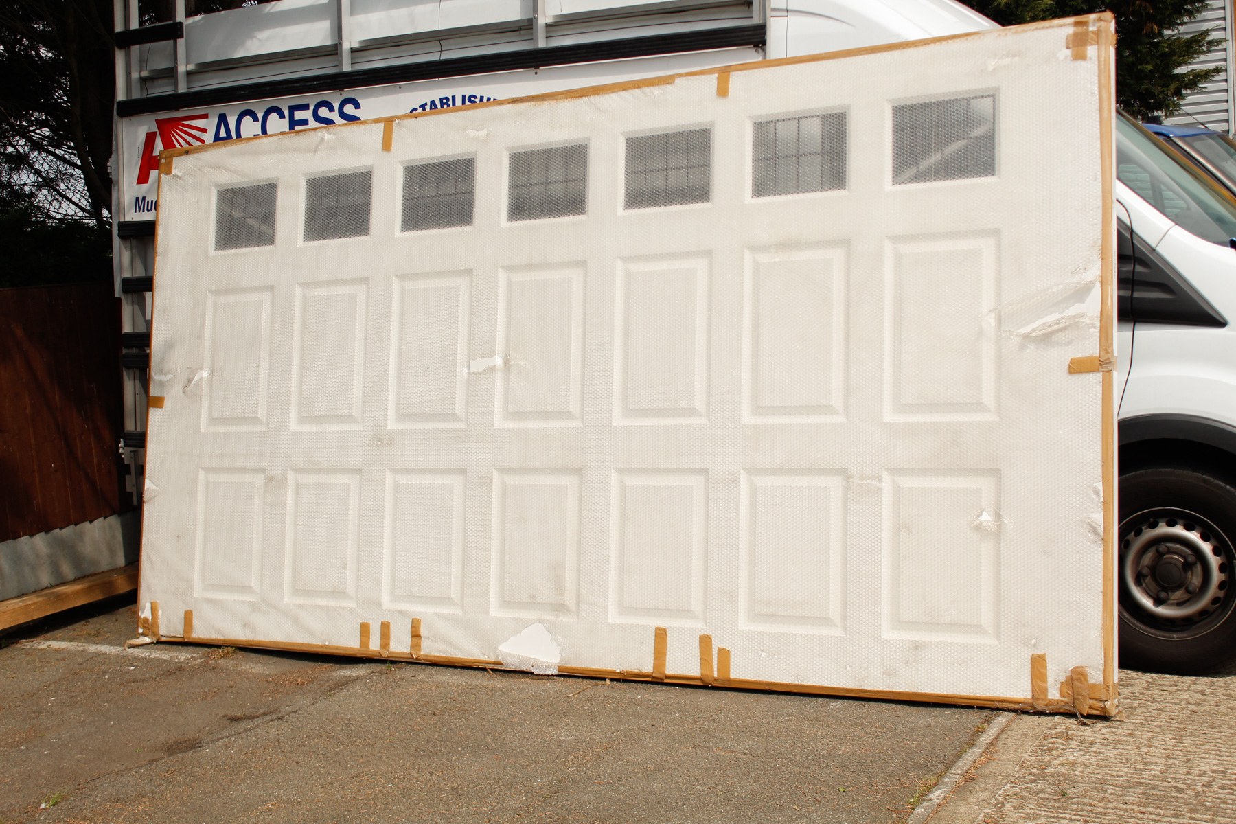 Garador Arden (W) Georgian with Windows in White Gloss