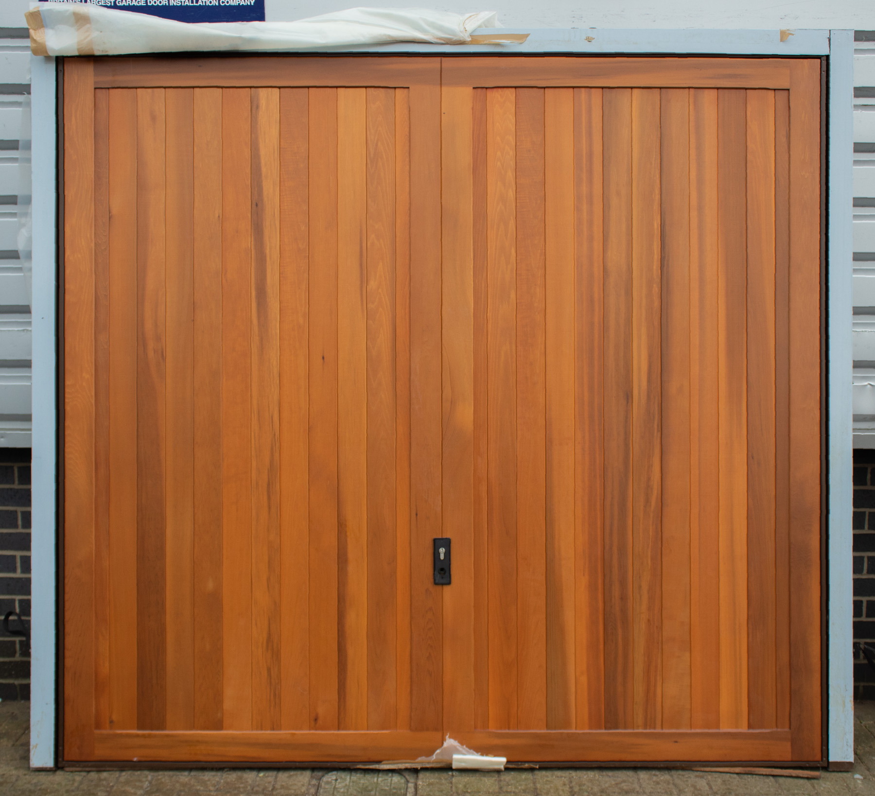 Woodrite Chalfont Vertical with Border in Light Oak