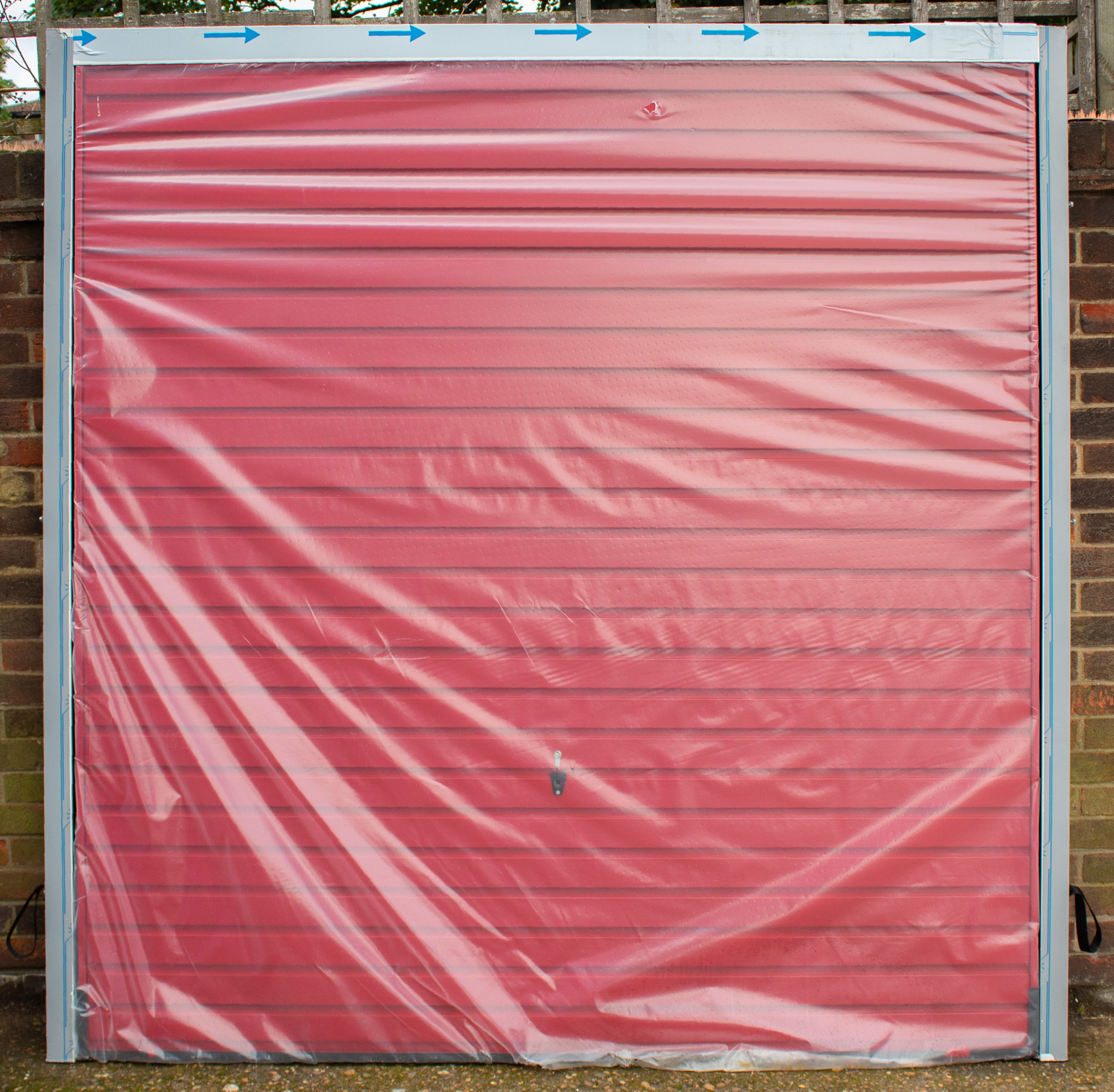 Garador Horizon Horizontally Ribbed in Red