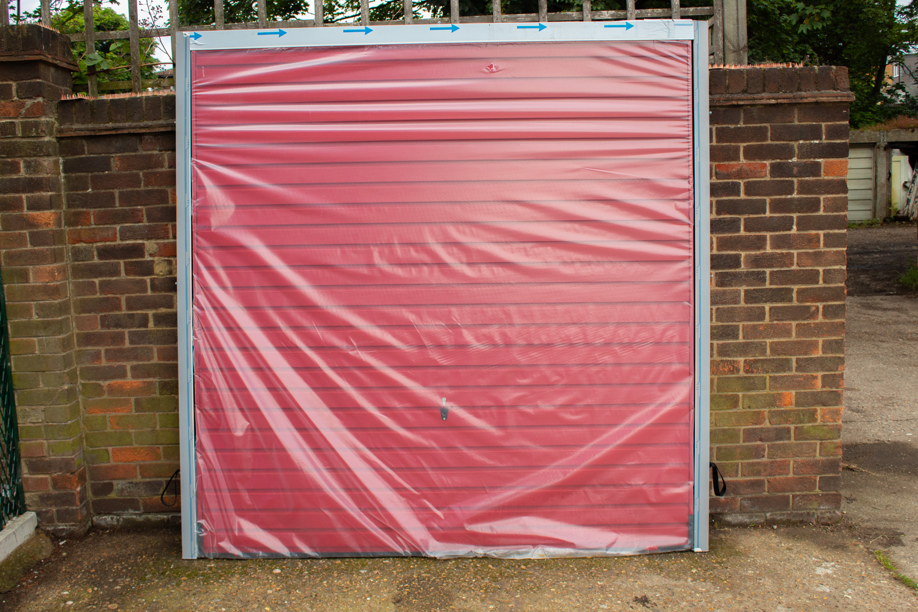 Garador Horizon Horizontally Ribbed in Red