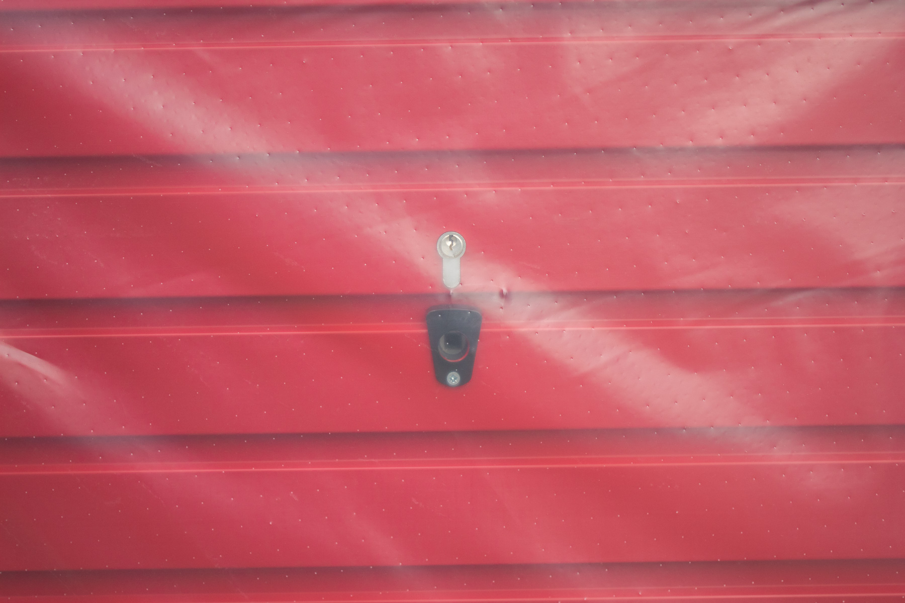 Garador Horizon Horizontally Ribbed in Red