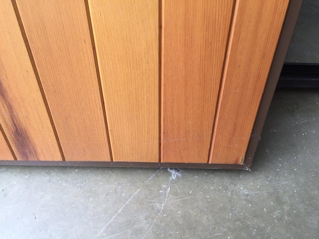 Hormann 2009 Vertically Ribbed in Light Oak