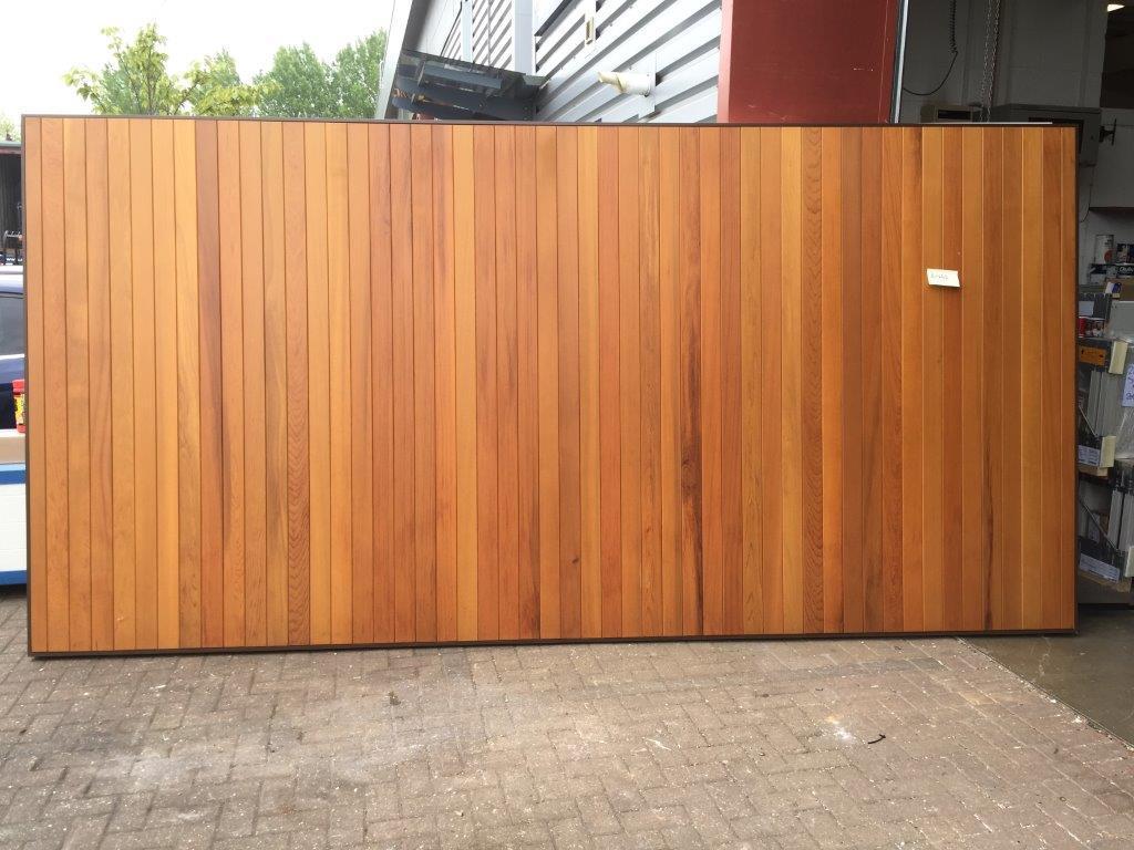 Hormann 2009 Vertically Ribbed in Light Oak