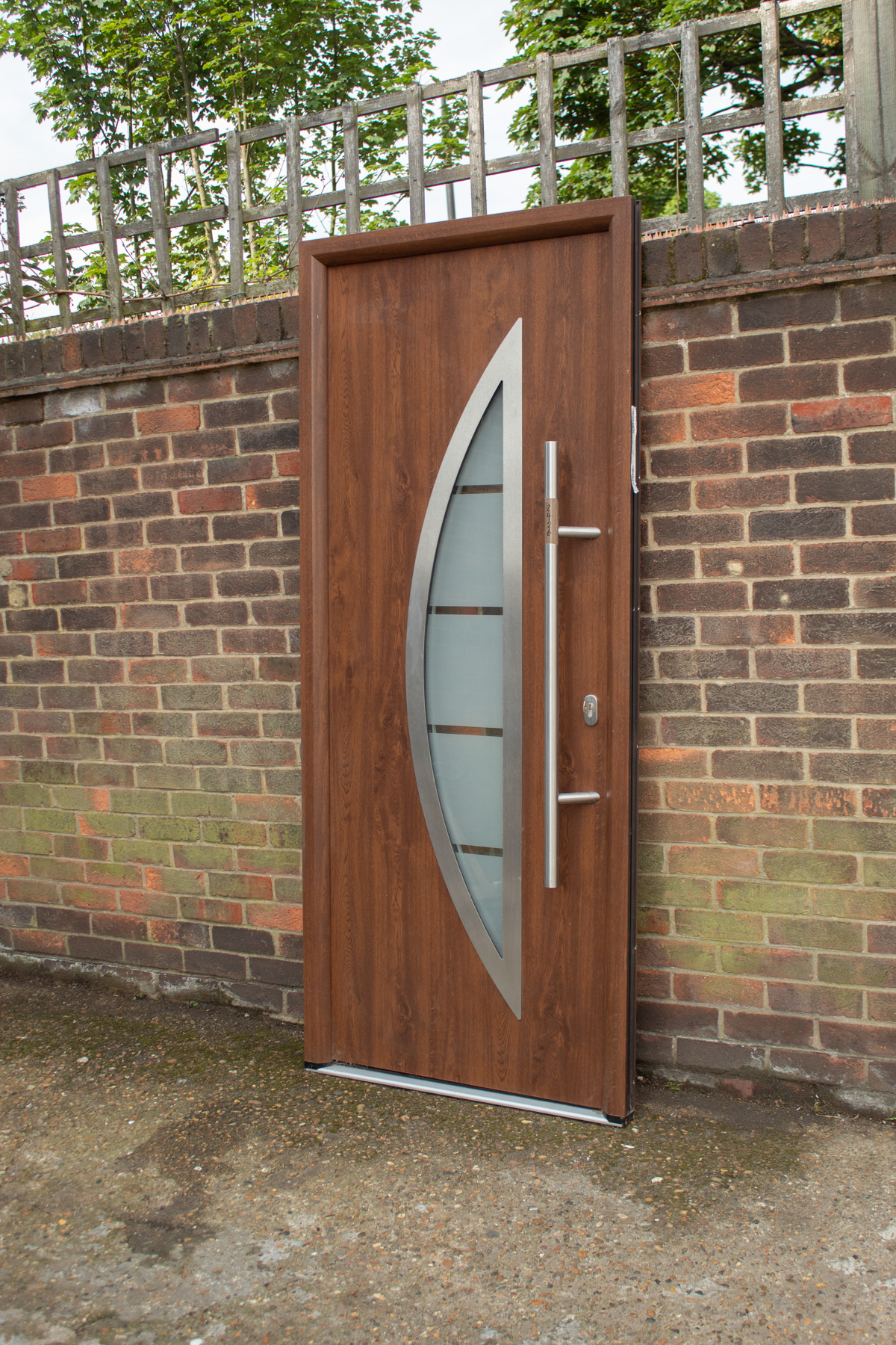 Hormann ThermoPro TPS 900 in Dark Oak Decograin