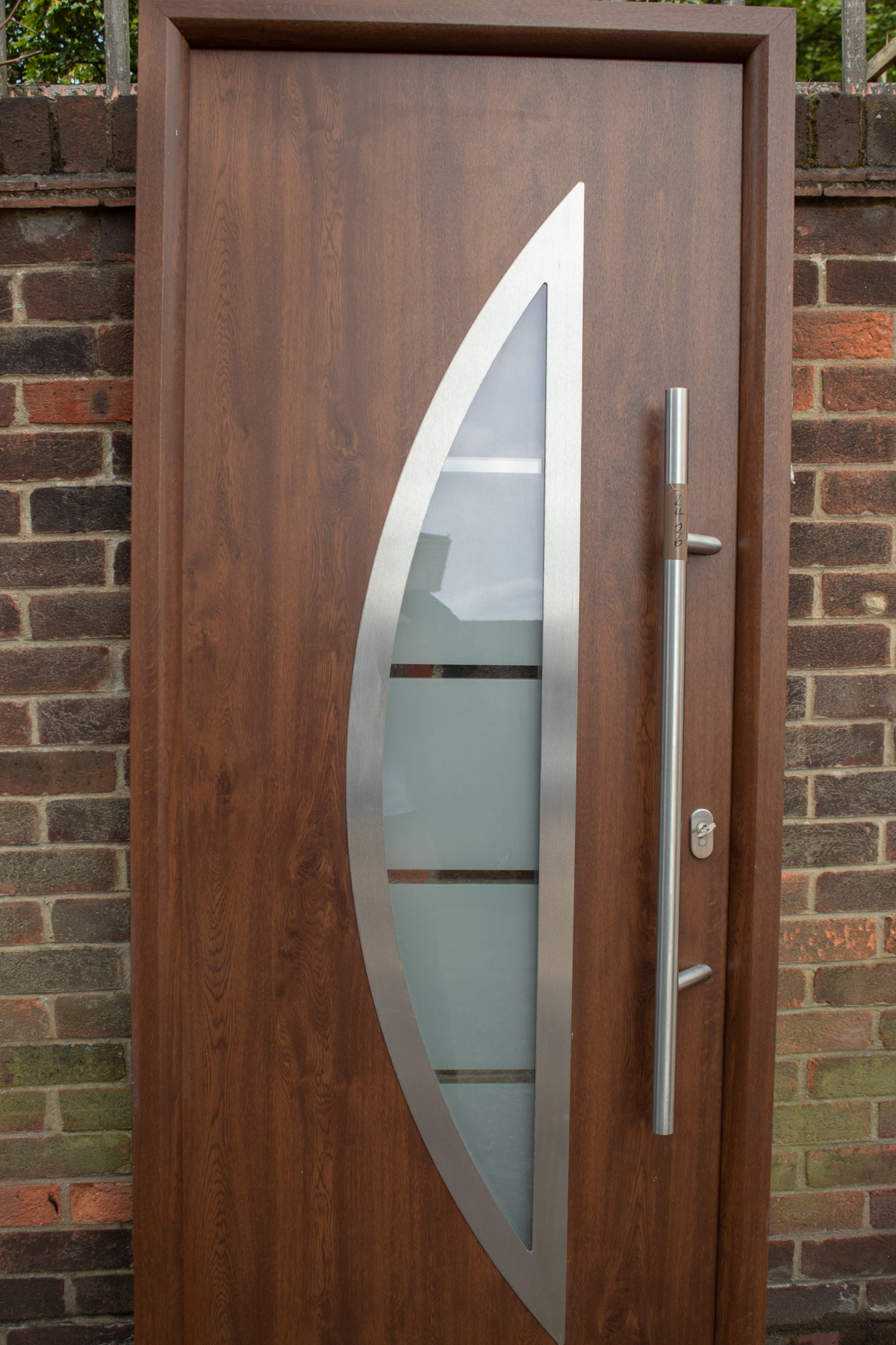 Hormann ThermoPro TPS 900 in Dark Oak Decograin