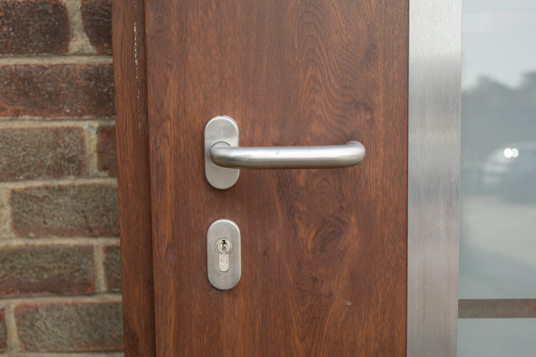 Hormann ThermoPro TPS 900 in Dark Oak Decograin