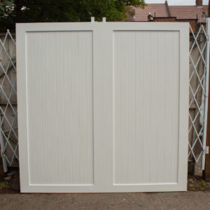 Wessex Frensham Vertical with Border in White Woodgrain