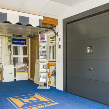 Access Garage Doors - New Malden showroom