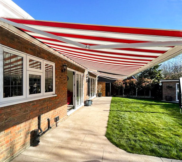 Markilux MX-3 retractable patio awning