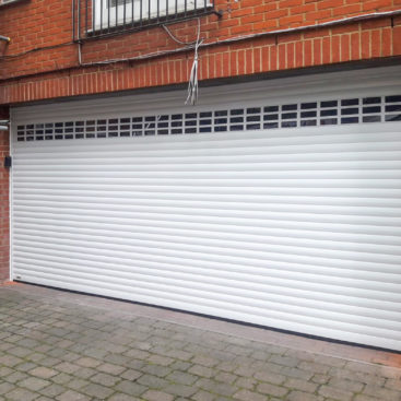 SWS SeceuroGlide Double Insulated Roller Garage Door Finished in White