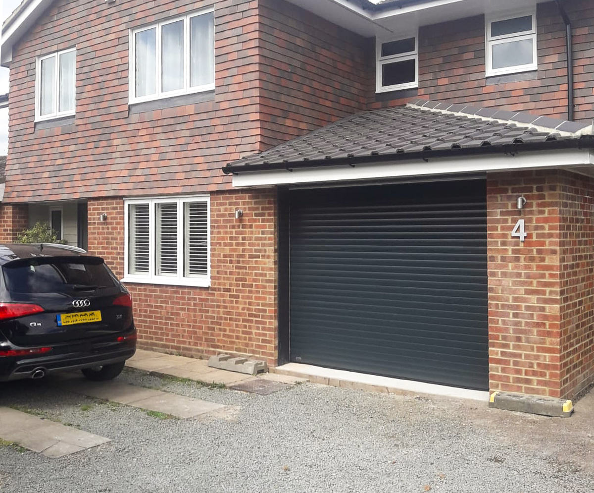 SWS Seceuroglide Roller Garage door in Anthracite Grey