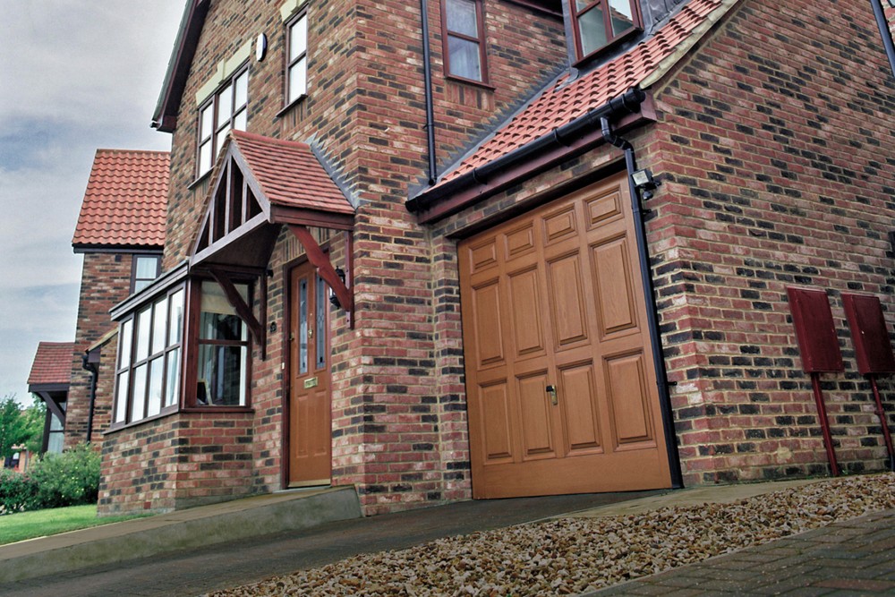 Up and over garagedoor