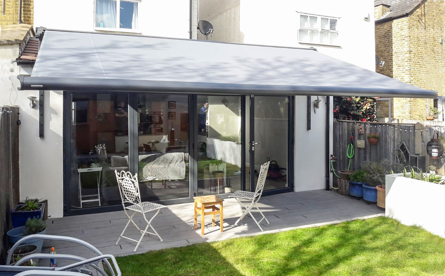 Markilux 990 retractable awning in anthracite grey