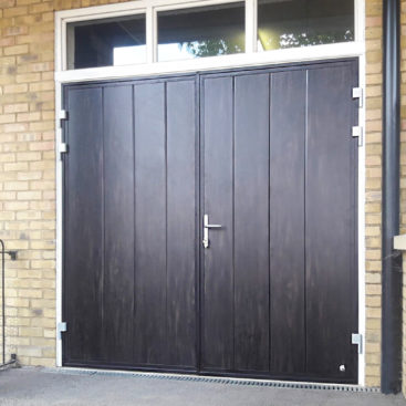 Ryterna Side Hinged Doors in Dark Oak