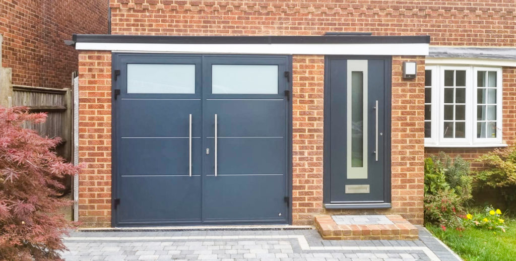 Ryterna side hinged doors and RD80 front doors in anthracite