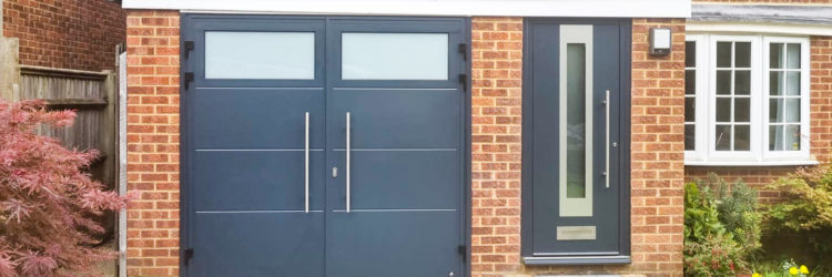 Ryterna side hinged doors and RD80 front doors in anthracite