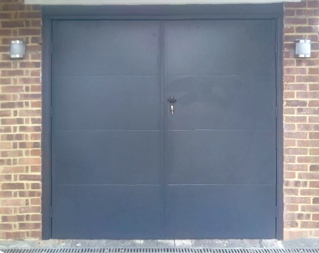 2 x Fort, Large H-Ribbed, Side-Hinged Doors